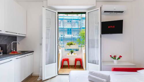 Prada & Bocconi - Cozy Studio, Fast WiFi, Tram - Foto 2, towels