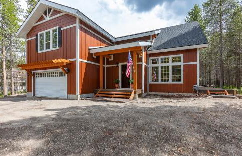 Uncle Chris Cabin by KABINO Air Conditioning Smart TVs Chefs Kitchen Spacious WiFi Grill Bills Island Reservoir Fishing - Foto 4