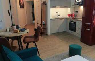 Charis Beyond the Castle - Foto 2