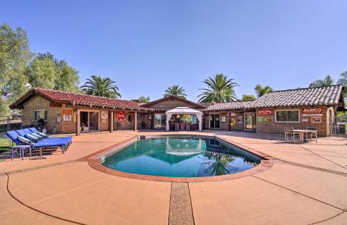 Equestrian Estate with Horse Stables and Pool! - Foto 26