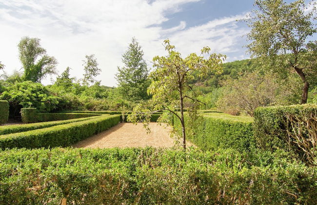 Historic Mansion by River Cenevieres - Foto 34