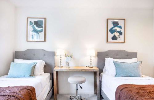 Brier 5BR Retreat w Pool Table Deck Central AC - Foto 34