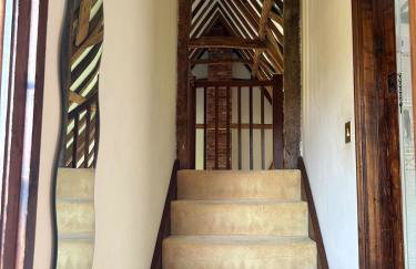 Heritage Cottage with a Pool - Photo 5