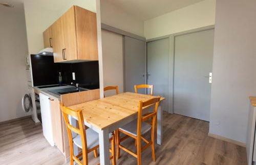 Gîte Chalet 4 pers. - Camping Les Berges du Bramont - Foto 12