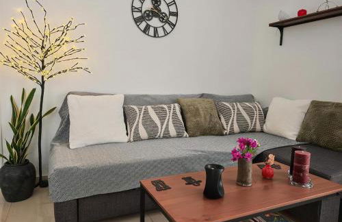 Leo's & Xerxes' place in the Heart of Rhodes - Photo 51