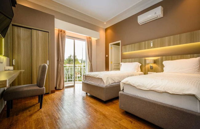 Villa Kota Bunga Puncak 2 Bedroom - Photo 3