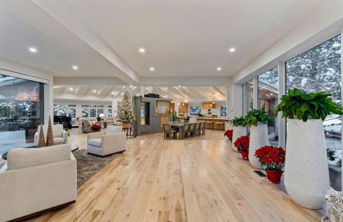 Exclusive Resort Escape - Heated Pool, Spa & Pickleball - Foto 32