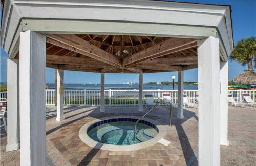 Private Beach Access 2 Pools Waterfront Oasis - Foto 17