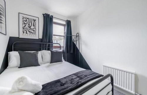 Elegant 2BR Fraserburgh for Work & Family Stays - Foto 6