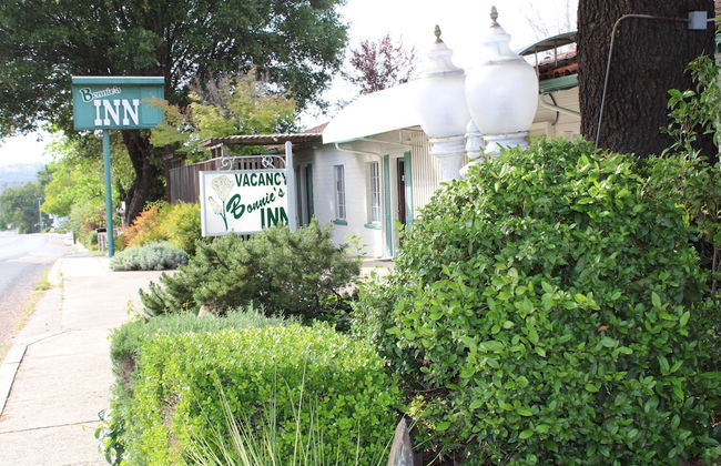 The Bonnie Inn Unit 6 - Photo 1
