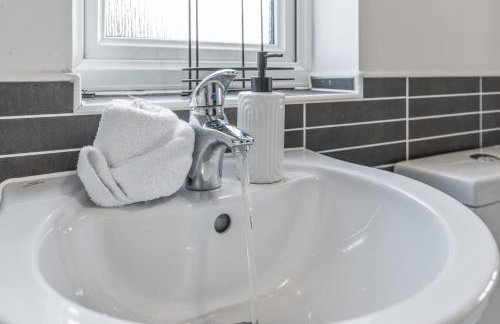 Spacious & Budget 4B Home w en-suites - Foto 41