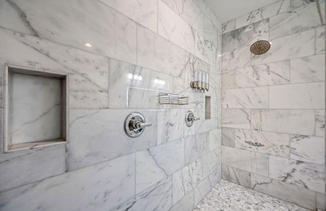 Luxury Tampa Home w/ Pool, Jacuzzi & Amenities - Foto 28