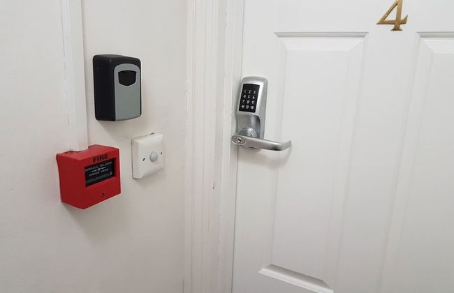 Direct Sea Views, Seafront Location & Free Parking - Foto 10