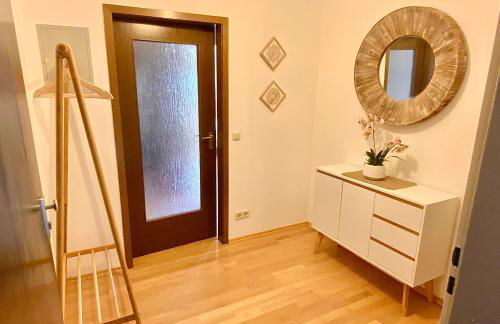 Ruhe & Charme - Family Apartment for 4 People, Self-Check-In, Free Parking, U-Bahn, Netflix - Foto 12