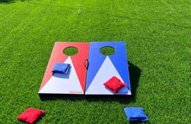 Modern 4 King Beds, Beautiful Large Backyard, Golf, WFH, Long Stays, WI-FI, FWY, 25 mins to Beach - Photo 45