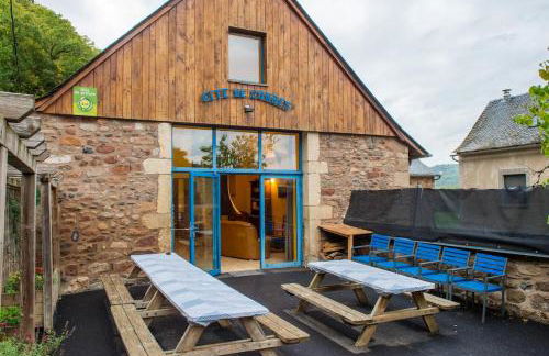 Grande maison conviviale à Saint-Côme-d'Olt avec jardin et cheminée - Photo 1