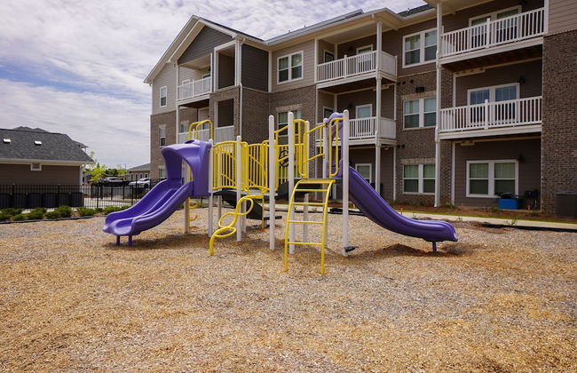 Barsala At Aurora Apartments - Photo 13