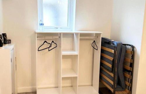 4 Bed House-Garden-Parking-15 min Elizabeth Line - Foto 6