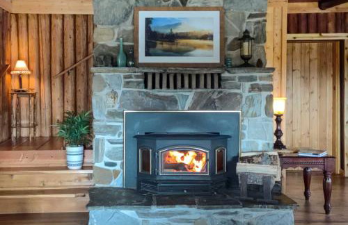 Family Home with Stunning River and Mountain View - Foto 6