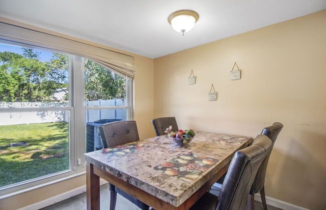 Tampa Bay- Large Pool home- Private Heated Pool! - Foto 8