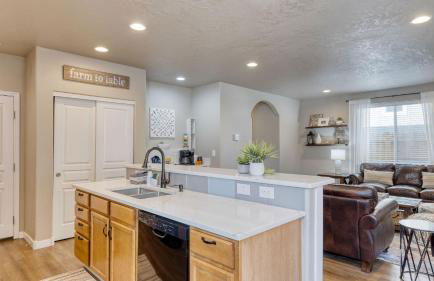 Old Mill Getaway by Avantstay Private Backyard w/ Hot Tub - Foto 32