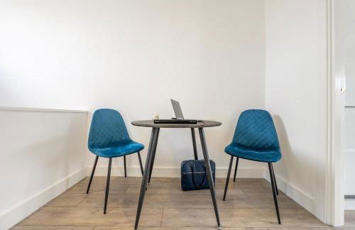 Modern Split Level 2BR Spacious Apt Maida Vale - Photo 17