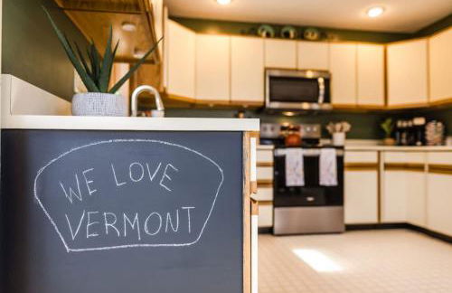 Wine Moose w Hot tub Fireplace Sauna 9min to Mt Snow - Foto 9