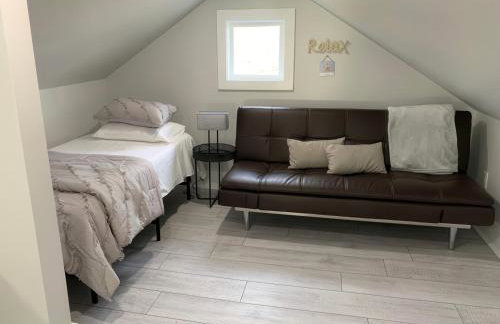 Cozy Coastal Retreat N Lake Ontario Sleeps 8 - Foto 18