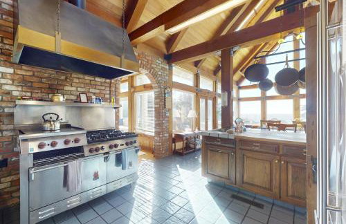 Large Oceanfront Bluff Home - Hot Tub Kids Room - Foto 11