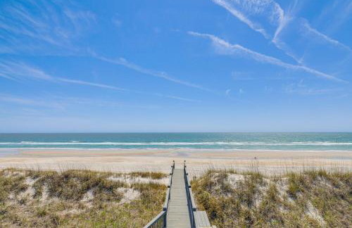 Beachfront Oasis w/ 2 Large Decks, BBQ & Views! - Foto 36