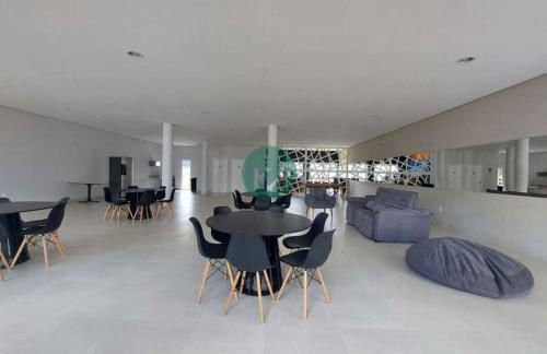 Studio Home Office Completo Cama Queen e Ar Condicionado Vista Panorâmica - Foto 15