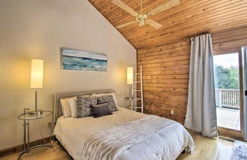 Elegant and Quiet Maine Escape with Sauna and Deck! - Foto 13