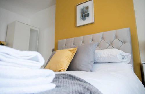 Elegantly 2-Bedroom in Ashington, Sleeps 3 - Photo 14