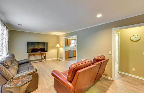 Walk to Restaurants Bluffton Retreat with Patio - Photo 5