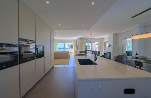 Luxurious 3-Bedroom Penthouse in Los Monteros Marbella - Foto 15
