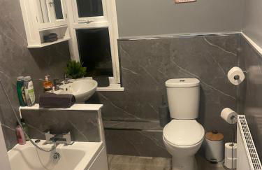 Affordable Luxury 3 Stunning Two Bed Apartment Sunderland close to City centre Hospital Crown Works Studio and Nissan - Foto 29