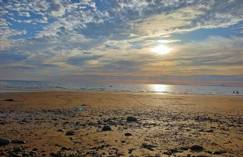 CABIN 8 Pet friendly Family glamping Seaview - Photo 15