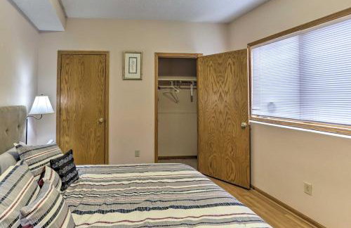 Eagan Home with Porch - 5 Mi to Mall of America! - Foto 29