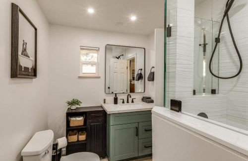 Walk to Dtwn Flagstaff Home with Great Outdoor Area - Foto 17