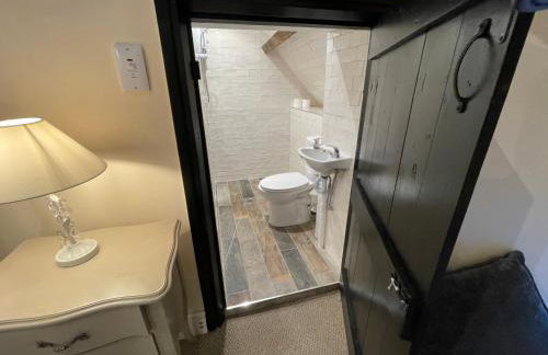 Large Historic Farmhouse in Rhondda Valley Perfect for Groups with Hot Tub - Foto 31