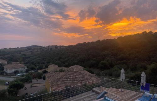 Modern villa 5 double bedrooms, new AC, private pool and stunning view 800 m from beach - Foto 26