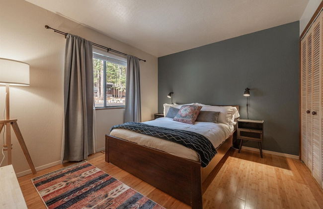 Cozy Pet Friendly Cabin in Lake Tahoe by Sierra Getaways - Foto 2