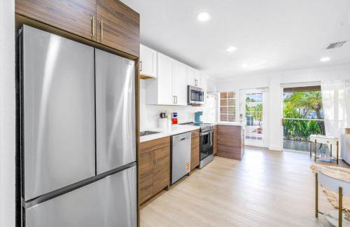 The Village Breeze, 2 Units - 4 BR, 4 Baths, Pool Walk to Beach and Siesta Key Village - Foto 26