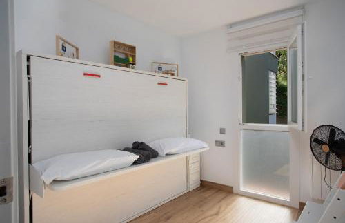 Apartament gran amb vistes al mar, piscina i pàrquing - Foto 8