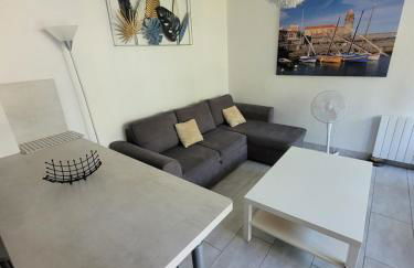 COLLIOURE tres bel appart a 150 metres des plages avec jardin prive et parking dans residence securisee - Foto 4