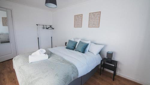 Modern 3BR Flat with Parking - Photo 3