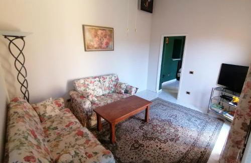 Appartamento trilocale con vista panoramica - Photo 2