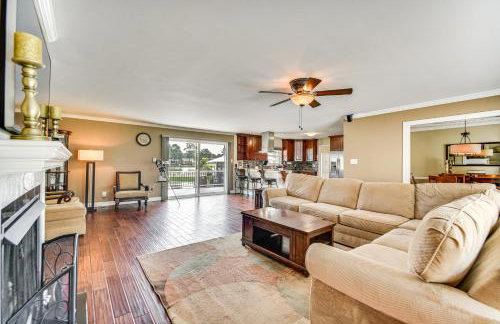 Luxe Lakefront Portsmouth Home: Fish, Swim & Play! - Foto 5