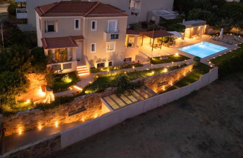 Chios Seafront Luxury Villa with Pool - Foto 12