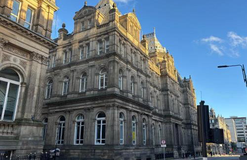 Stylish 2-Bed Apartment – Prime Leeds City Centre - Foto 51